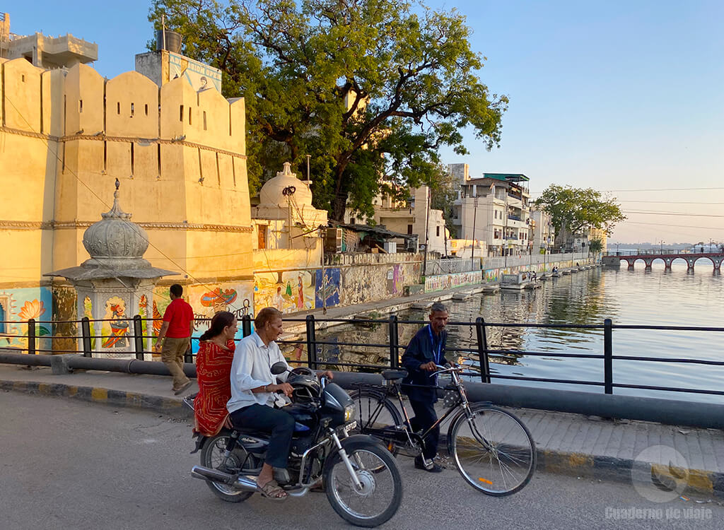 Las motos y bicis son el medio de transporte más extendido (Udaipur) Las motos y bicis son el medio de transporte más extendido (Udaipur)
