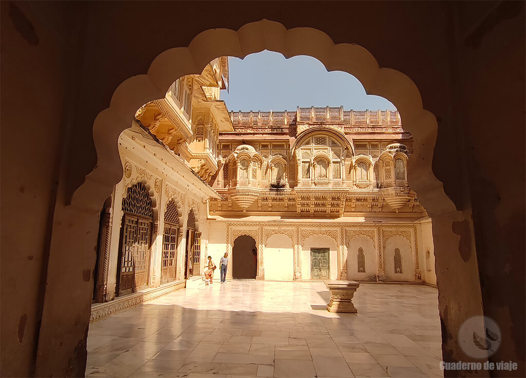 Uno de los lujosos patios del Mehrangarh Fort Uno de los lujosos patios del Mehrangarh Fort