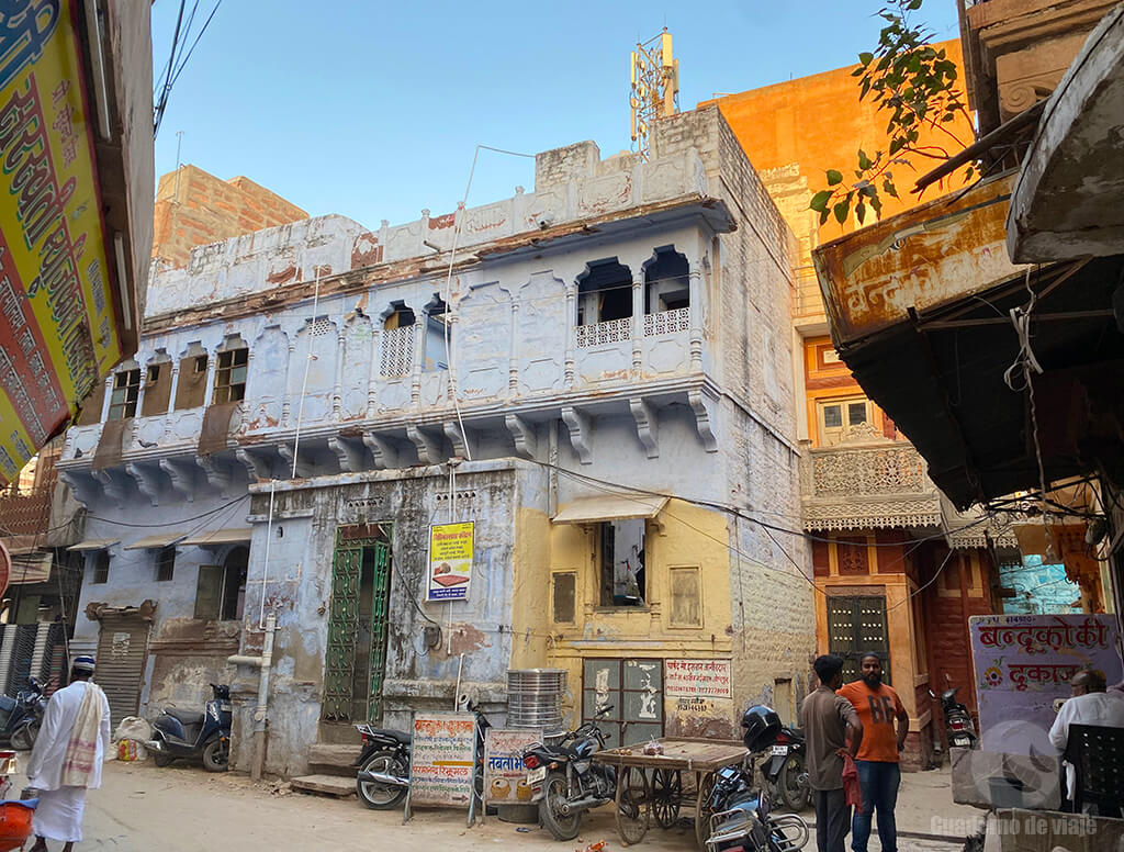 Ciudad Azul. Uno de los edificios pintados de azul de Jodhpur Ciudad Azul. Uno de los edificios pintados de azul de Jodhpur