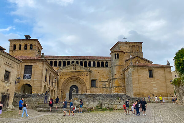 Santillana del Mar (Cantabria) Santillana del Mar (Cantabria)