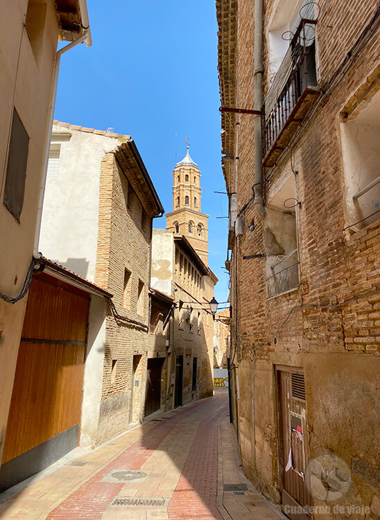 Calle Serralta con la torre San Nicolás al fondo Calle Serralta con la torre San Nicolás al fondo