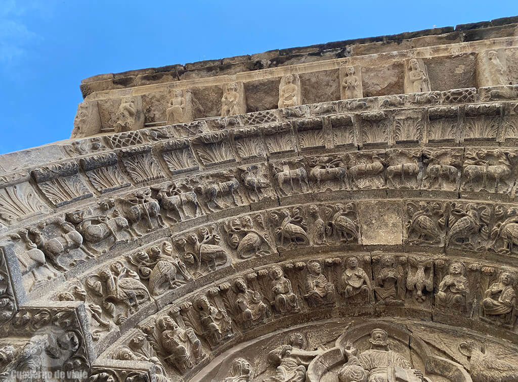 Las preciosas arquivoltas de la iglesia de la Magdalena Las preciosas arquivoltas de la iglesia de la Magdalena