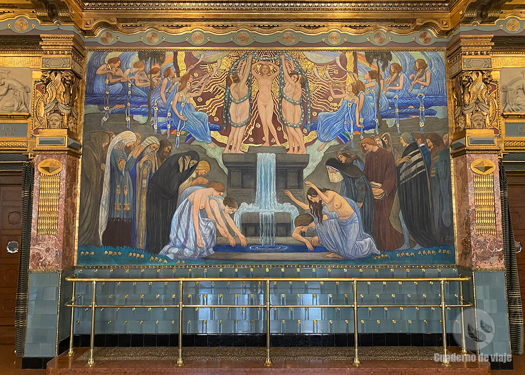 Fresco “La fuente del arte” en la Academia de Música Ferenc Liszt Fresco “La fuente del arte” en la Academia de Música Ferenc Liszt