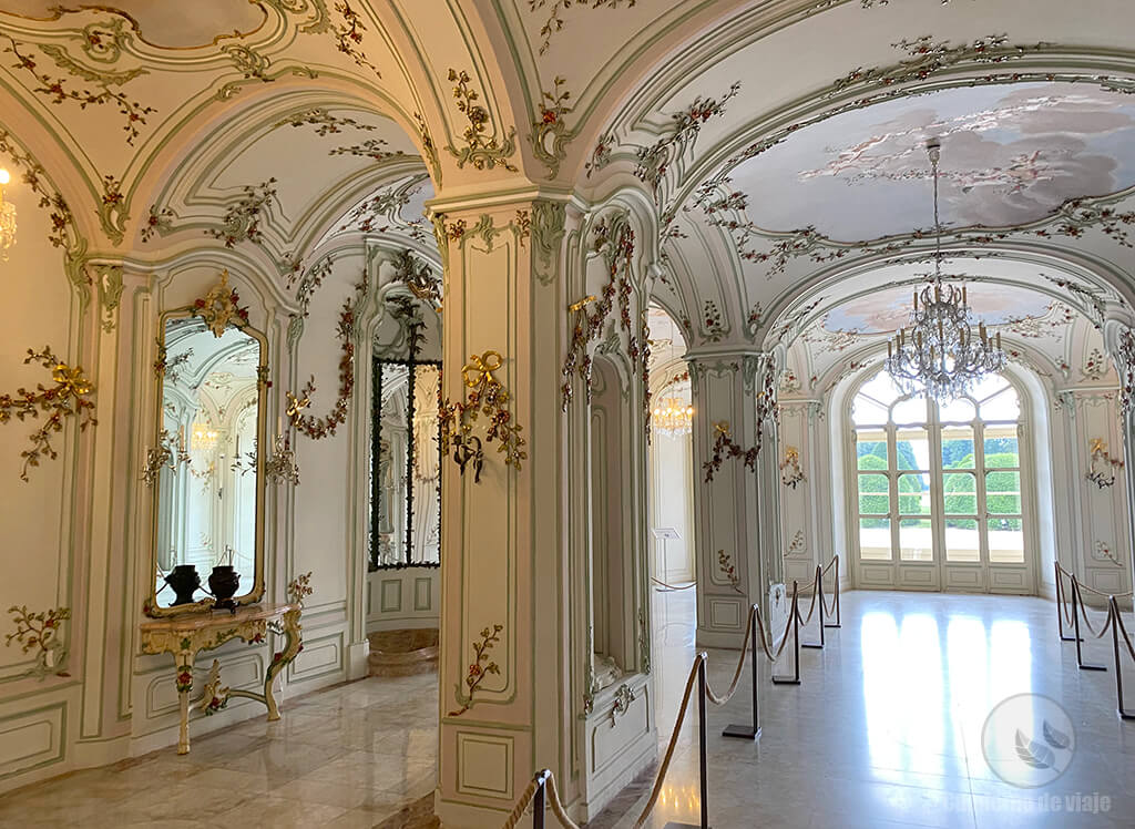 La rebosante Sala Terrena tiene inspiración italiana La rebosante Sala Terrena tiene inspiración italiana