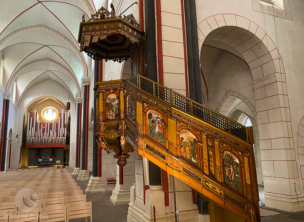 Iglesia del Mercado y púlpito de 1581 Iglesia del Mercado y púlpito de 1581