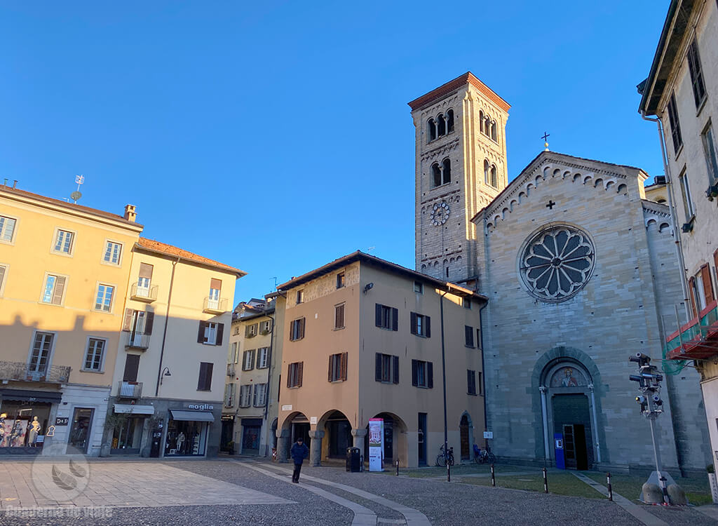 Piazza San Fedele, una de las más bonitas de Como Piazza San Fedele, una de las más bonitas de Como