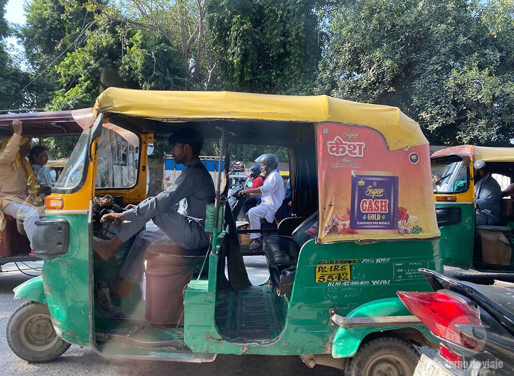 Los Tuk tuks son unos de los medios más rápidos para moverse por el centro de Delhi El Tuk tuk es uno de los medios más prácticos para moverse por el centro de Delhi