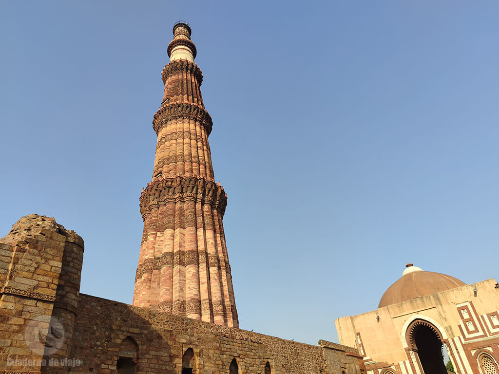 El Parque arqueológico de Qutub Minar es uno de los lugares más interesantes de Delhi El Parque arqueológico de Qutub Minar es uno de los lugares más interesantes de Delhi