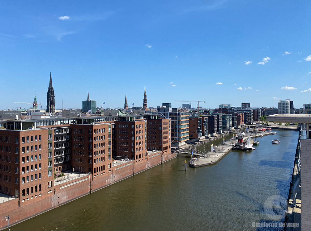 Los barrios de Speicherstadt y HafenCity vistos desde la Filarmónica Los barrios de Speicherstadt y HafenCity vistos desde la Filarmónica