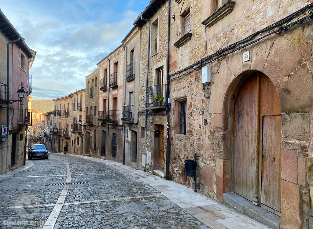 Calle Mayor, arteria principal del centro histórico Calle Mayor, arteria principal del centro histórico