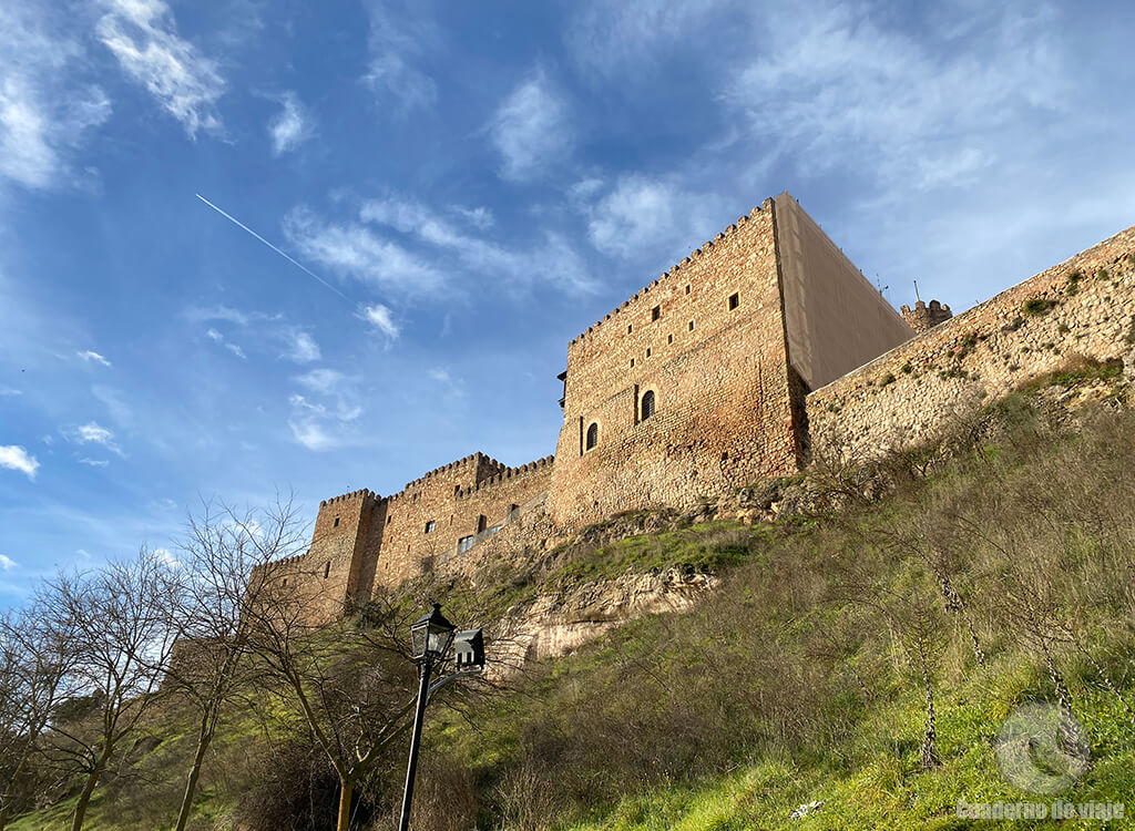 Vista del castillo desde el Camino de Tenerías Vista del castillo desde el Camino de Tenerías