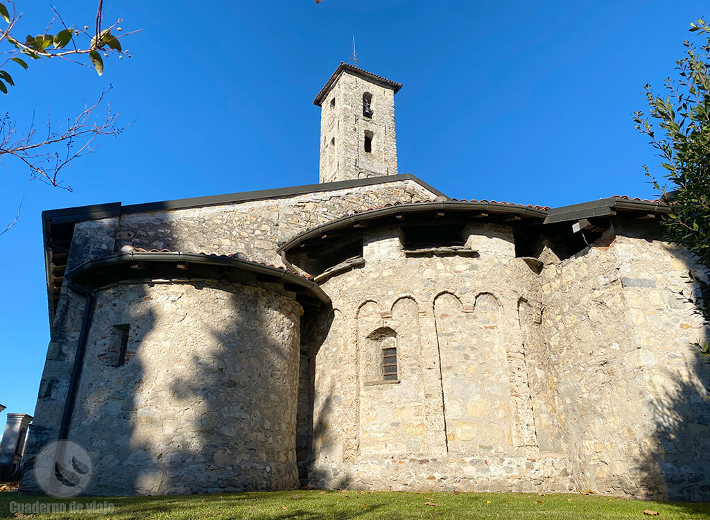 iglesia románica de San Pietro en el pueblo de Gemonio iglesia románica de San Pietro en el pueblo de Gemonio