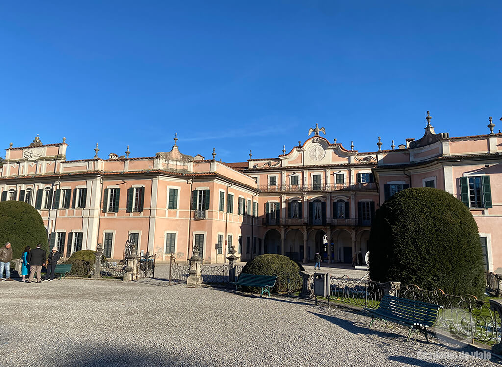 Palacio Estensi, hoy sede del ayuntamiento Palacio Estensi, hoy sede del ayuntamiento