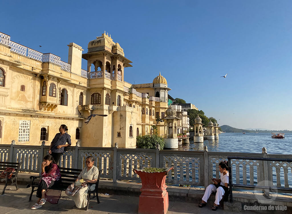 Lago Pichola desde Gangaur Ghat Lago Pichola desde Gangaur Ghat