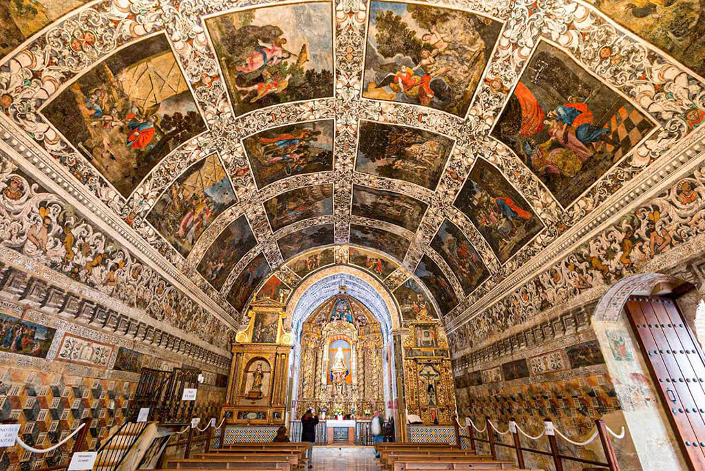 Ermita de la Virgen del Ara (Foto: fuentedelarco.org) Ermita de la Virgen del Ara (Foto: fuentedelarco.org)