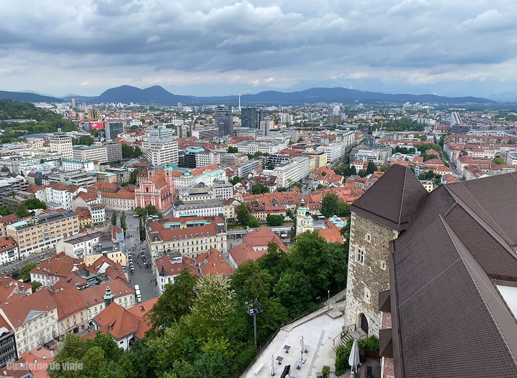 Vistas de la ciudad desde la Torre mirador o Atalaya del castillo Vistas de la ciudad desde la Torre mirador o Atalaya del castillo