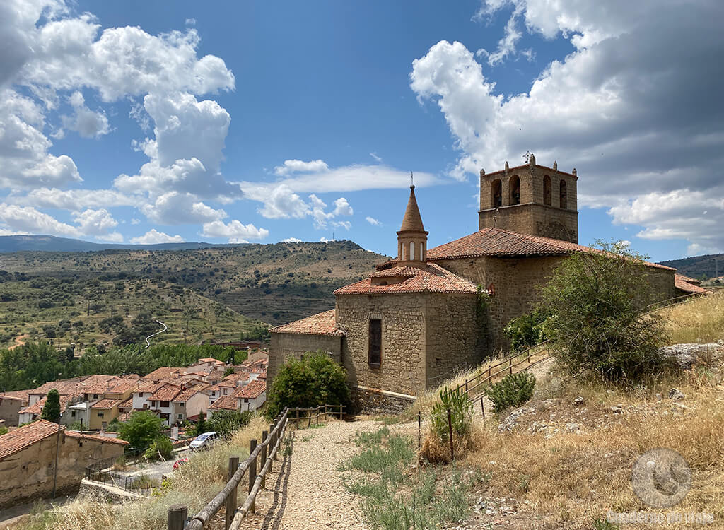 La Iglesia de Santa María de la Estrella y la parte alta del pueblo La Iglesia de Santa María de la Estrella y la parte alta del pueblo