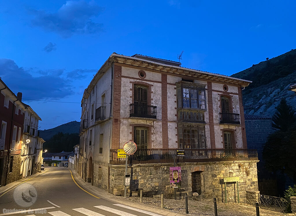 Casa solariega levantada en torno a 1940 en la Carretera de Soria Casa solariega levantada en torno a 1940 en la Carretera de Soria