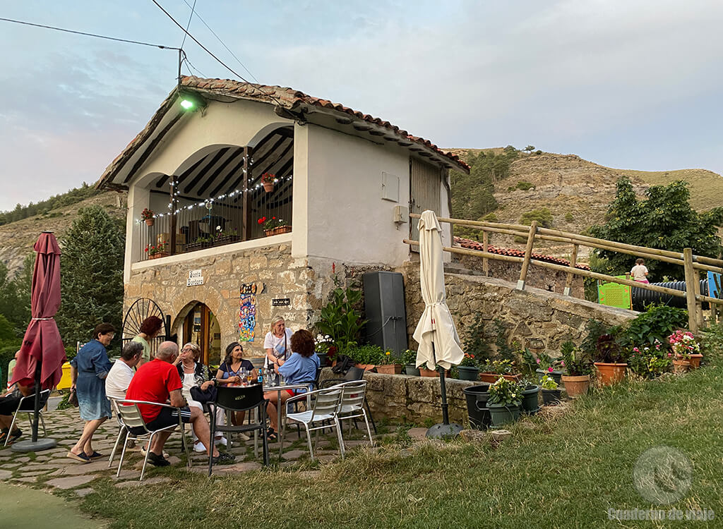 El agradable Bar Santa Bárbara, alojado en una antigua ermita El agradable Bar Santa Bárbara, alojado en una antigua ermita