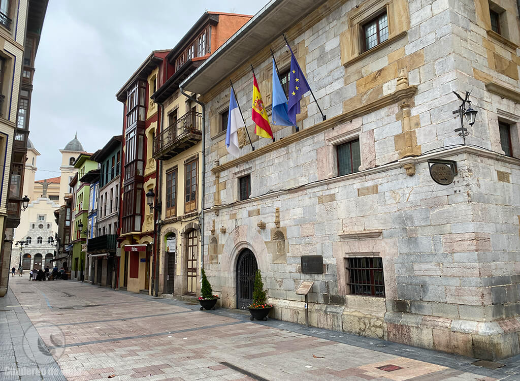 El Palacio Prieto-Cutre del siglo XVI es hoy el ayuntamiento de la localidad El Palacio Prieto-Cutre del siglo XVI es hoy el ayuntamiento de la localidad