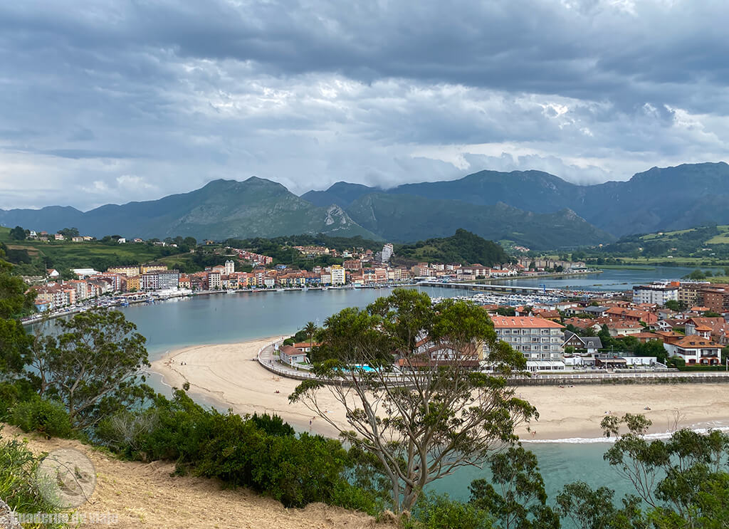 Vista de Ribadesella desde el Monte Corberu Vista de Ribadesella desde el Monte Corberu