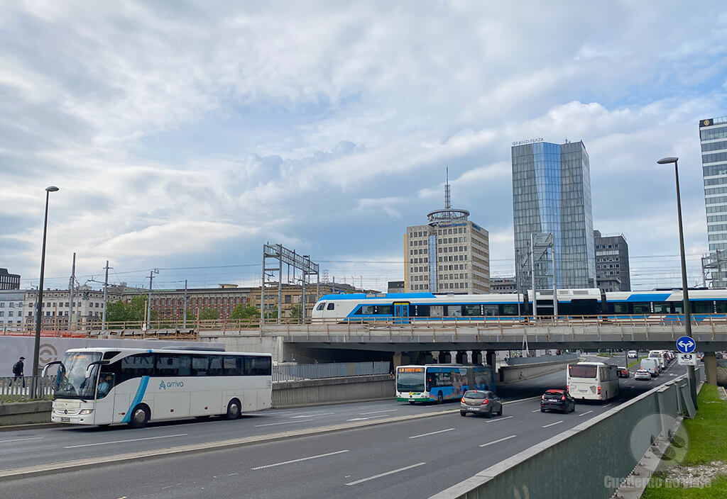 Avenida de Viena (Dunajska cesta) muy cerca de las estaciones de tren y autobús Avenida de Viena (Dunajska cesta) muy cerca de las estaciones de tren y autobús