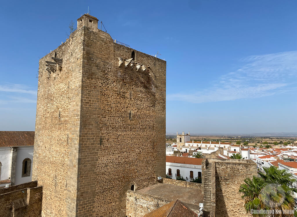 La Torre del Homenaje de Olivenza llegó a ser en el XV la torre más alta de Portugal La Torre del Homenaje de Olivenza llegó a ser en el XV la torre más alta de Portugal