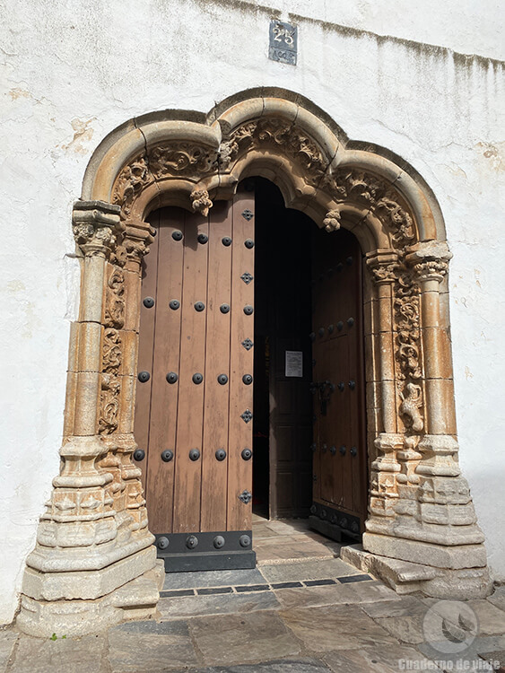 Puerta de estilo manuelino. Iglesia de la Magdalena Puerta de estilo manuelino. Iglesia de la Magdalena