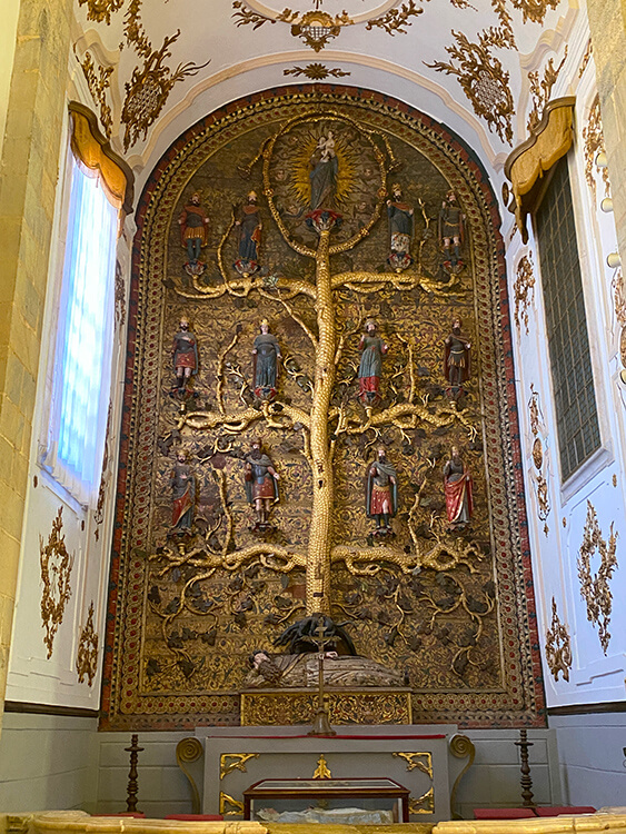 Retablo de 'El árbol de Jesé'' en la Iglesia de Santa María del Castillo Retablo de 'El árbol de Jesé'' en la Iglesia de Santa María del Castillo