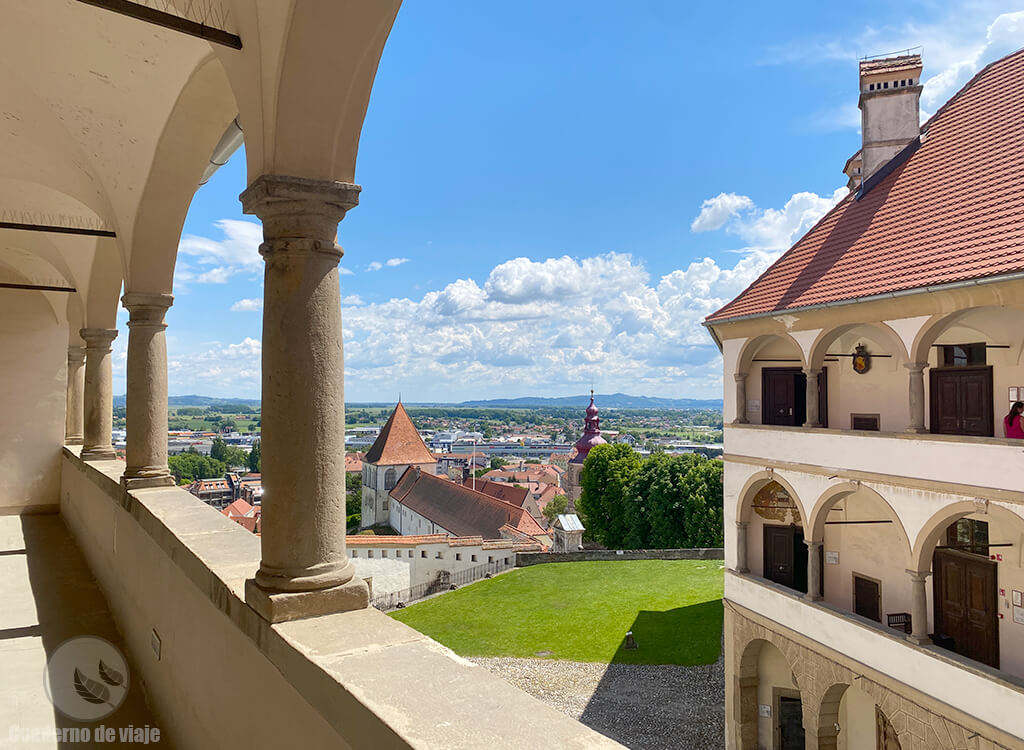 Arcadas del castillo palacio de Ptuj Arcadas del castillo palacio de Ptuj