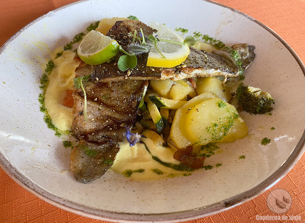 Filetes de trucha al horno con verduras de la Gostilna Amadeus Filetes de trucha al horno con verduras de la Gostilna Amadeus