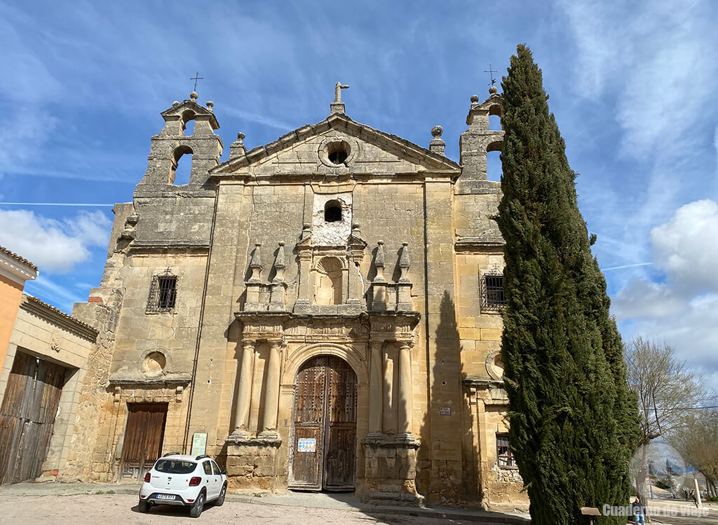 La bonita fachada barroca del Monasterio Santo Domingo La bonita fachada barroca del Monasterio Santo Domingo