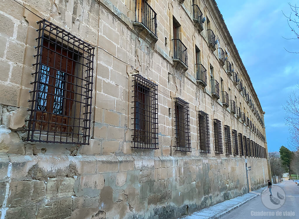 El colosal Monasterio de Santa María de la Merced El colosal Monasterio de Santa María de la Merced