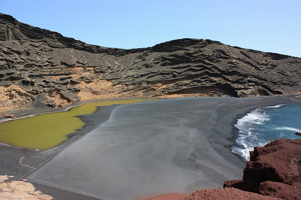 Charco de los Clicos en el sur de Lanzarote Charco de los Clicos en el sur de Lanzarote