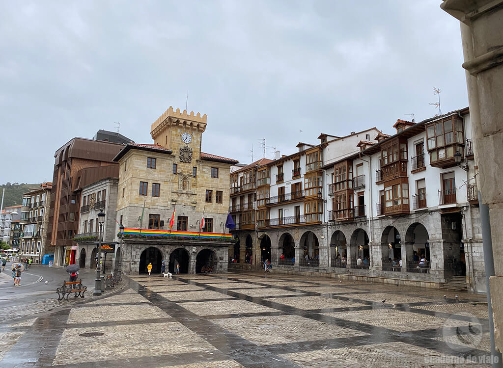 Plaza del Ayuntamiento de Castro-Urdiales Plaza del Ayuntamiento de Castro-Urdiales
