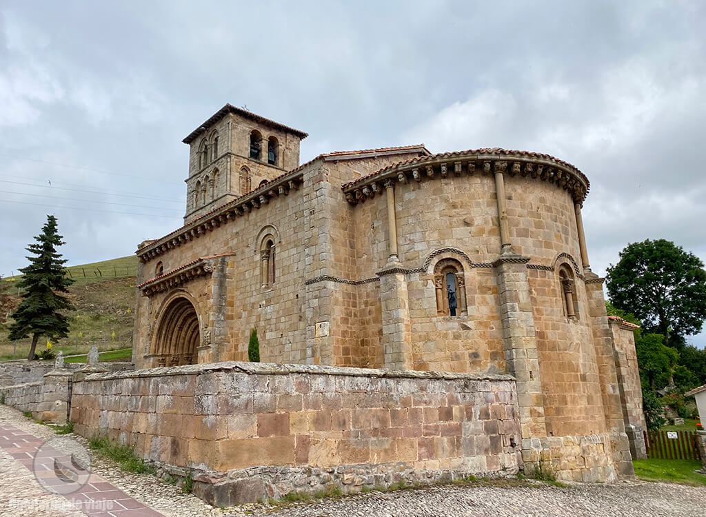Colegiata de San Pedro en Cervatos Colegiata de San Pedro en Cervatos