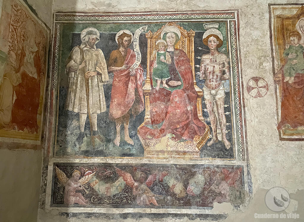 Frescos del siglo XV. Iglesia Di San Michele Al Pozzo Bianco Frescos del siglo XV. Iglesia Di San Michele Al Pozzo Bianco