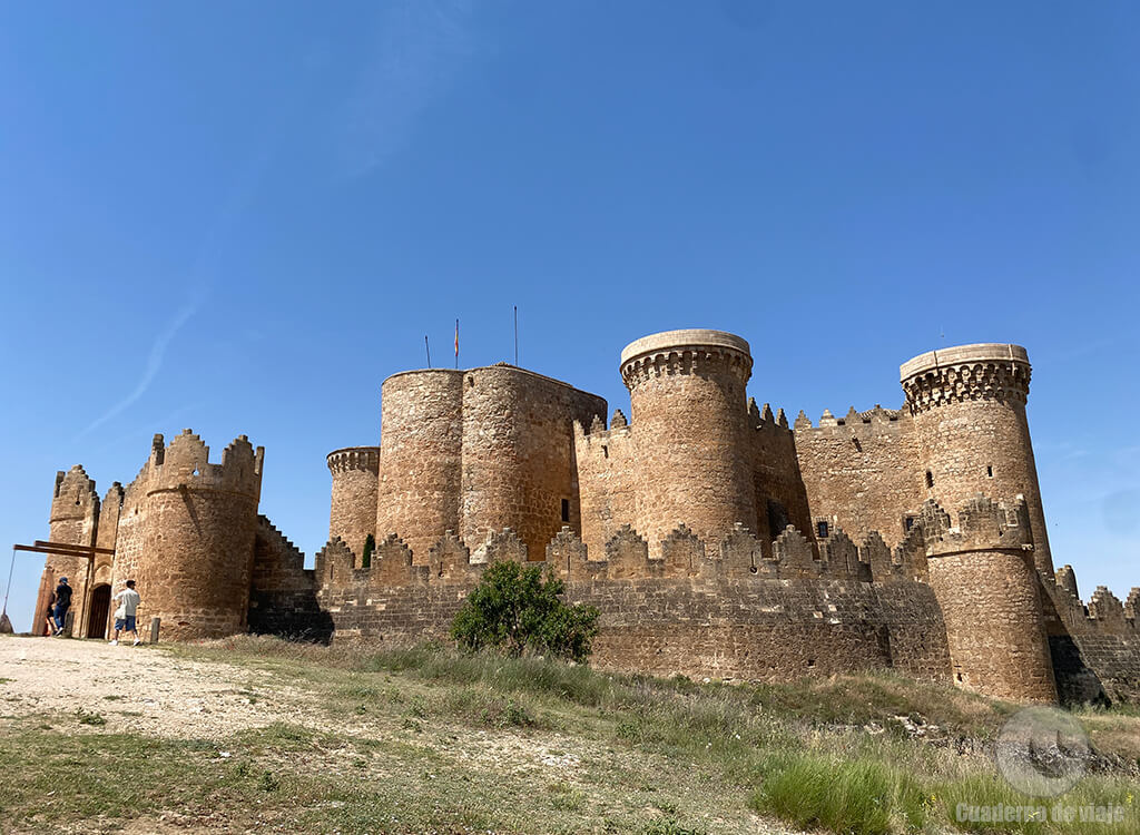 La magnífica estampa del Castillo de Belmonte (siglo XV) La magnífica estampa del Castillo de Belmonte (siglo XV)