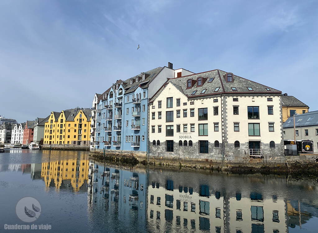 Ålesund, una ciudad preciosa en los fiordos de Noruega Ålesund, una ciudad preciosa en los fiordos de Noruega