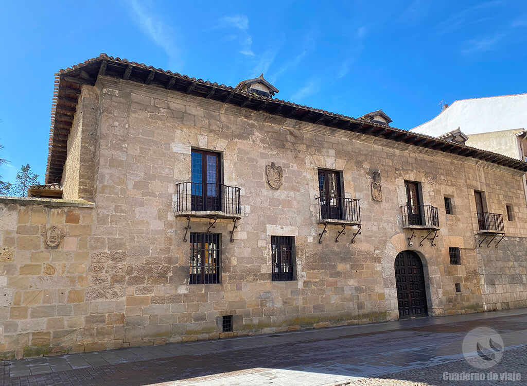 Palacio de los Berdugo del siglo XV Palacio de los Berdugo del siglo XV