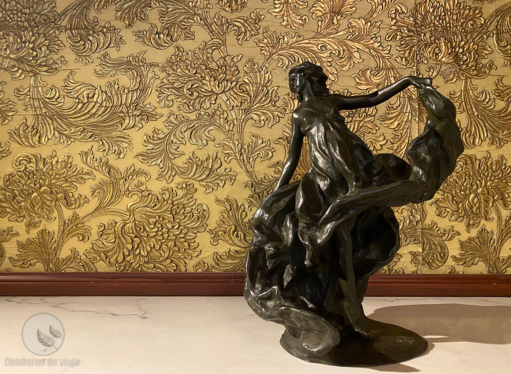 Pieza del escultor alemán Bernhard Hoetger (Centro de art nouveau) Pieza del escultor alemán Bernhard Hoetger (Centro de art nouveau)